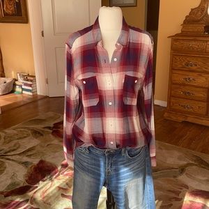 LEVI’S Plain and plaid